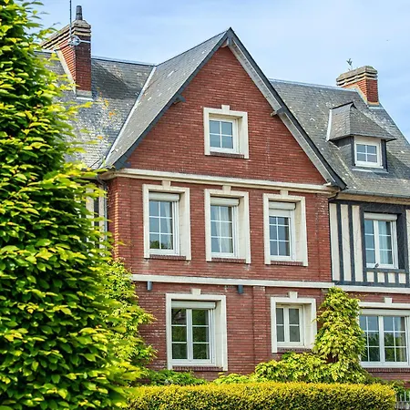 Les Maisons De Lea & - Radisson Individuals