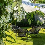 Hotell Les Maisons De Lea & - Radisson Individuals Honfleur