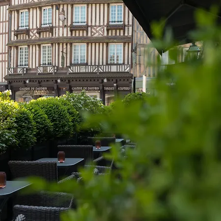 Les Maisons De Lea & - Radisson Individuals Hotel