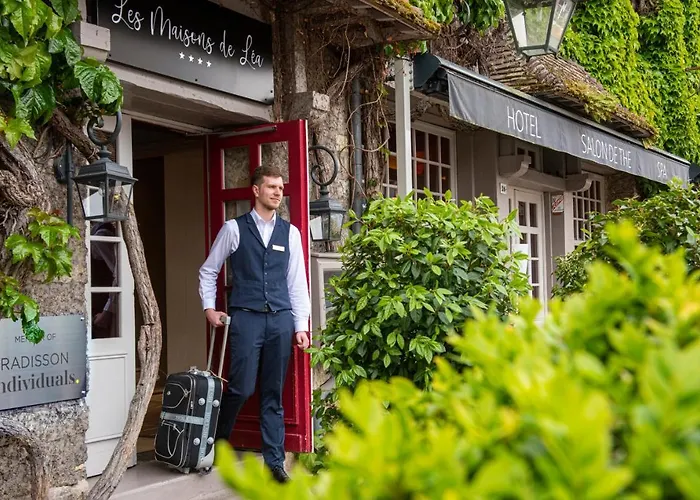 Отель Les Maisons De Lea & - Radisson Individuals 4*