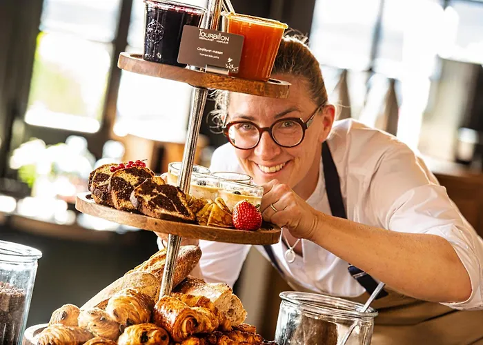 Отель Les Maisons De Lea & - Radisson Individuals