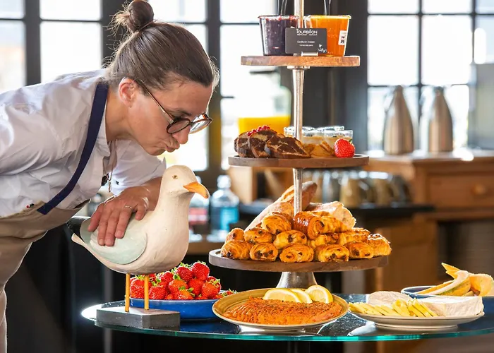 Les Maisons De Lea & - Radisson Individuals Онфлёр