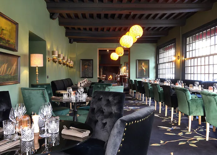 Отель Les Maisons De Lea & - Radisson Individuals 4*